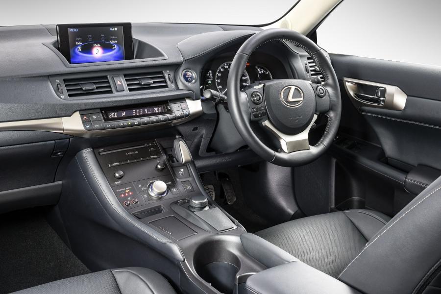 Интерьер Lexus CT200h 2018 года  (ZA) (фото 40 из 40)